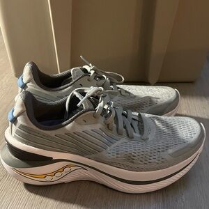 Saucony Endorphin Shift 3